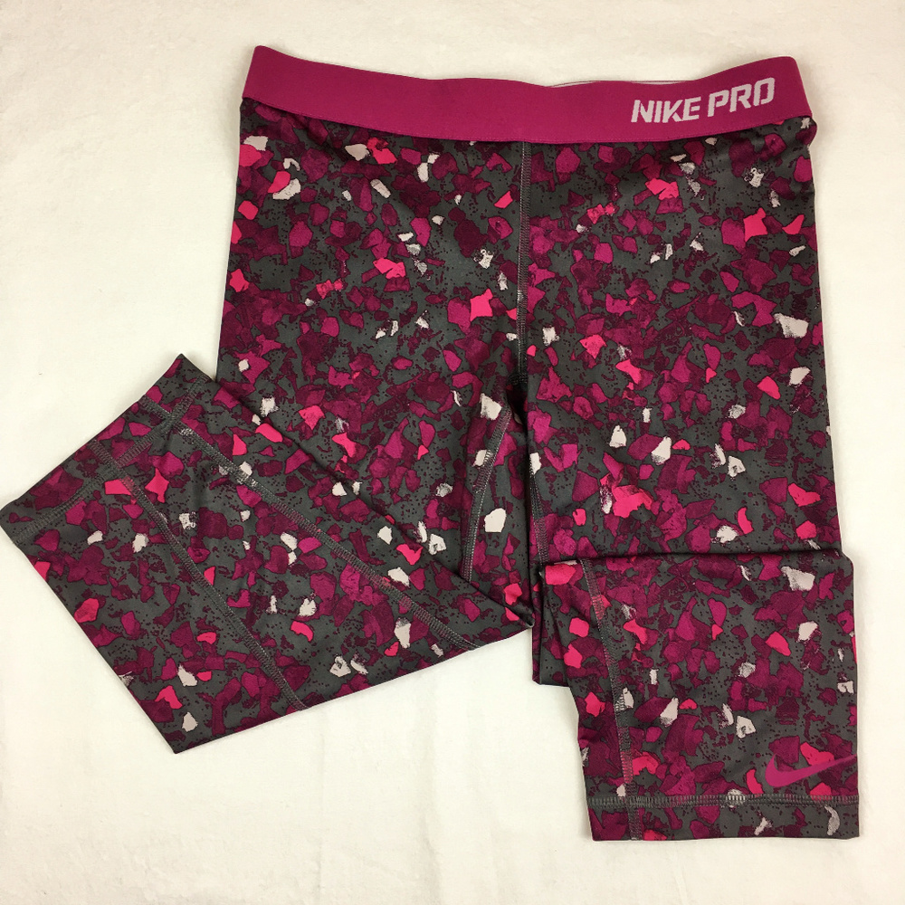 Nike Pro Dri- Fit Fitted Crop Yoga pants
